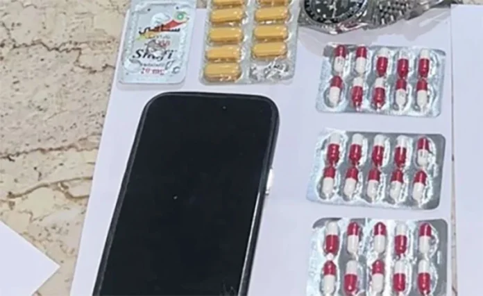 drug-dealer-caught-with-lyrica-pills-on-al-faihaa-road-Kuwait-2025-04-05-06-50-17