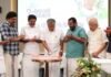 സര്ക്കാരിന്റെ നാലാം വാര്ഷികം; കേക്ക് മുറിച്ച് ആഘോഷിച്ച് മുഖ്യമന്ത്രിയും മന്ത്രിമാരും