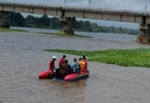 പെരുമ്പാവൂർ മഞ്ഞപ്പെട്ടിയിൽ 18 കാരിയെ കാണാതായി; പെരിയാറിൽ എടുത്തുചാടിയിരിക്കാം എന്ന് സംശയം, ഫയർഫോഴ്സ് തെരച്ചിൽ തുടരുന്നു