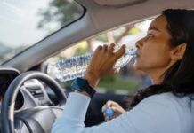 ‘വാഹനമോടിക്കുമ്പോൾ ഭക്ഷണം കഴിക്കുന്നതിനോ പുകവലിക്കുന്നതിനോ പിഴയില്ല’