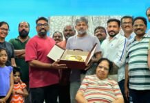 ശരത് എസ്. പിള്ളക്കും കുടുംബത്തിനും യാത്രയയപ്പ് നൽകി