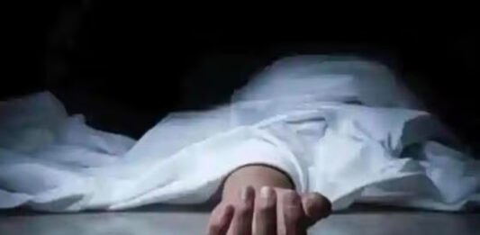 മൃതദേഹം ആശുപത്രിയിൽ ഉപേക്ഷിച്ച രണ്ട് ഇന്ത്യക്കാർ പിടിയിൽ