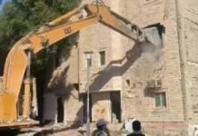 കുവൈറ്റ് മുനിസിപ്പാലിറ്റി ജലീബ് അൽ-ശുയൂഖിലെ 60 തകർന്ന കെട്ടിടങ്ങൾ നീക്കം ചെയ്തു