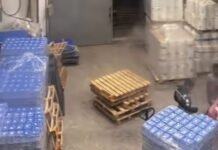 കുവൈത്തിൽ സർക്കാർ ഉത്തരവ് ലംഘിച്ച് അടച്ചുപൂട്ടിയ കുപ്പിവെള്ള നിർമ്മാണ പ്ലാന്റ് പ്രവർത്തിപ്പിച്ചതിന് നടപടി