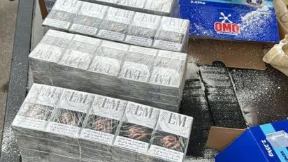 കുവൈറ്റിൽ വാഷിംഗ് പൗഡർ ബോക്സുകൾക്കുള്ളിൽ വിദഗ്ദ്ധമായി ഒളിപ്പിച്ച സിഗരറ്റ് ശേഖരം; പിടിച്ചെടുത്തത് 704 കാർട്ടൺ സിഗരറ്റ്