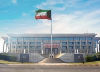 അർധരാത്രി മുതൽ രാവിലെ 6 വരെ വീട്ടിൽ തുടരണമെന്ന് കുവൈത്ത് ആഭ്യന്തര മന്ത്രാലയത്തിന്റെ മുന്നറിയിപ്പ്