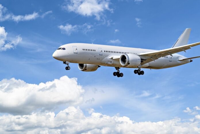 boeing-787-2376335057